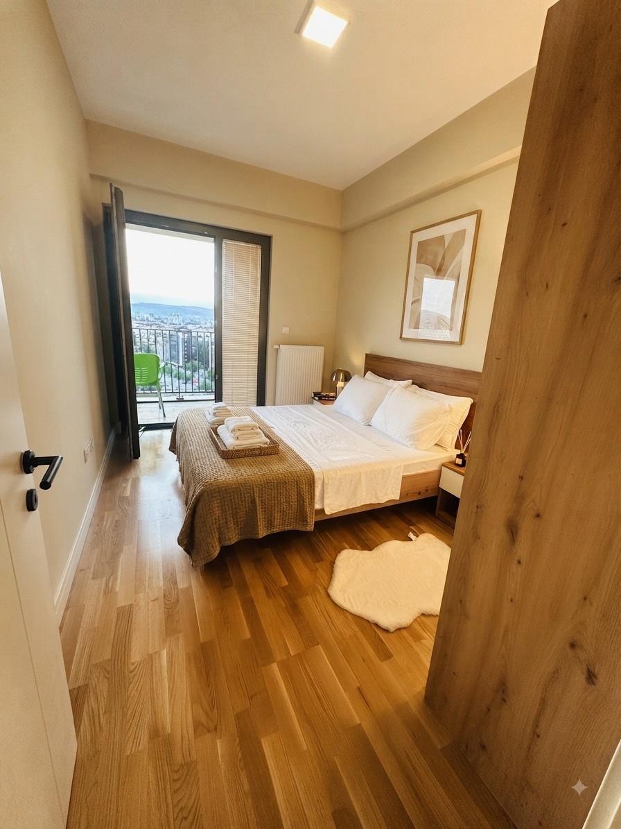 Luxuriously Furnished Apartment