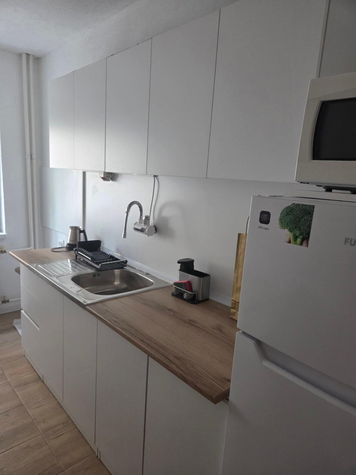 SEMI-FURNISHED APARTMENT IN THE CENTER, OPPOSITE THE IRS