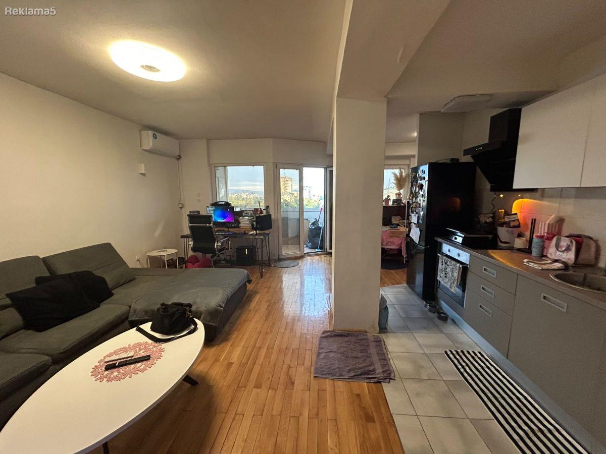 2-bedroom apartment for sale in Aerodrom, Majcin dom