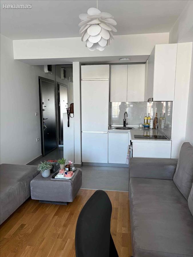 Dharma Doma rents an apartment in Aerodrom!