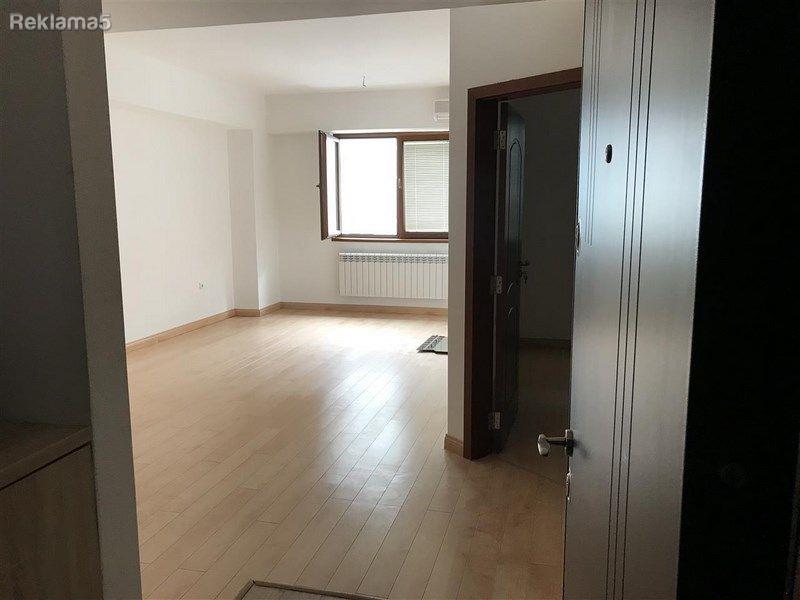 Nov prazen dvosoben 50m2 Taftalidze 1