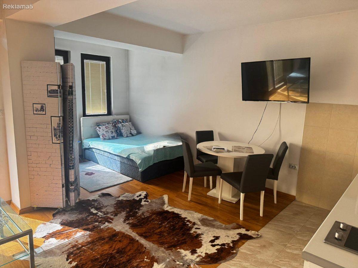 SAVIĆ IS SELLING A STUDIO APARTMENT IN KARPOSH 1