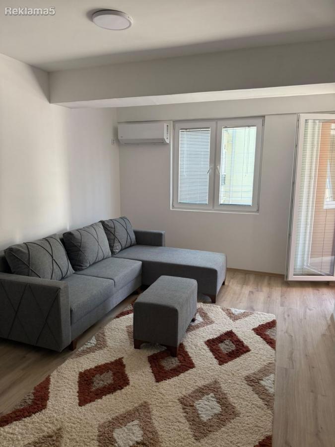 A 50 m2 apartment is for rent in Gjorce Petrov