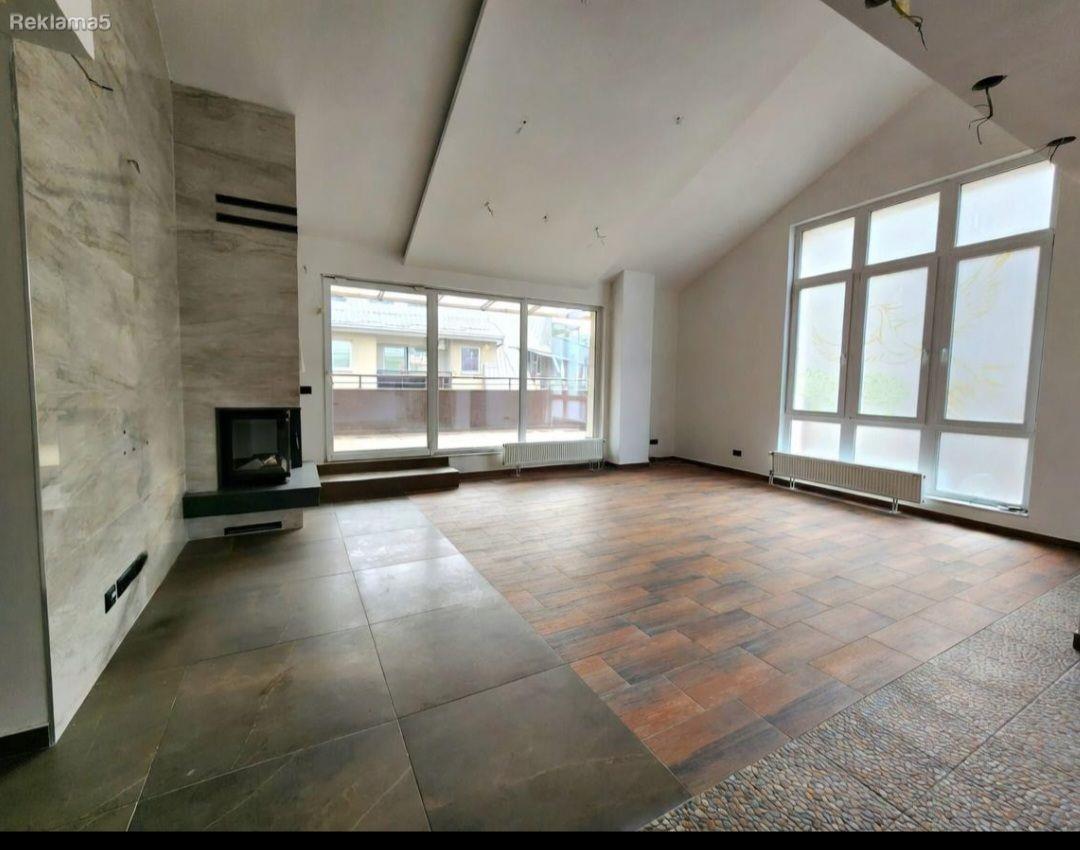 KAPISTEC SE PRODAVA STAN 150 M2 NOV, VSELIV