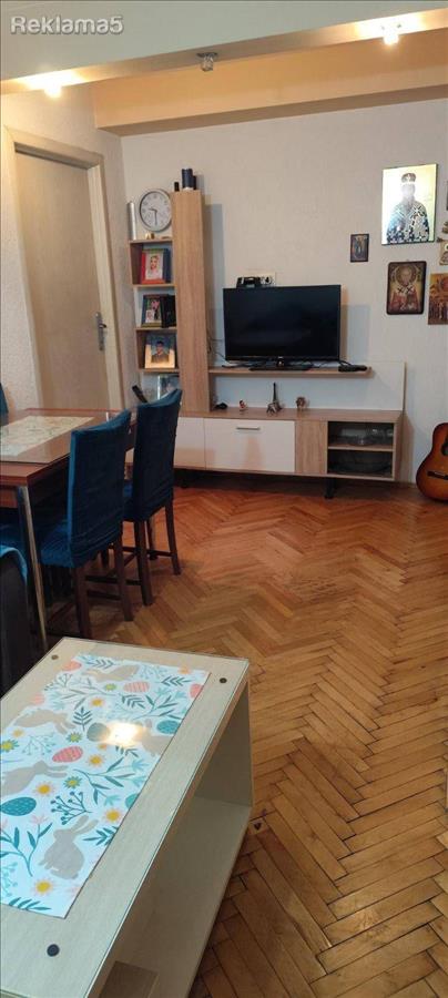 СЕ ПРОДАВА 3-СОБЕН 55М2 СТАН ВО КАРПОШ 2