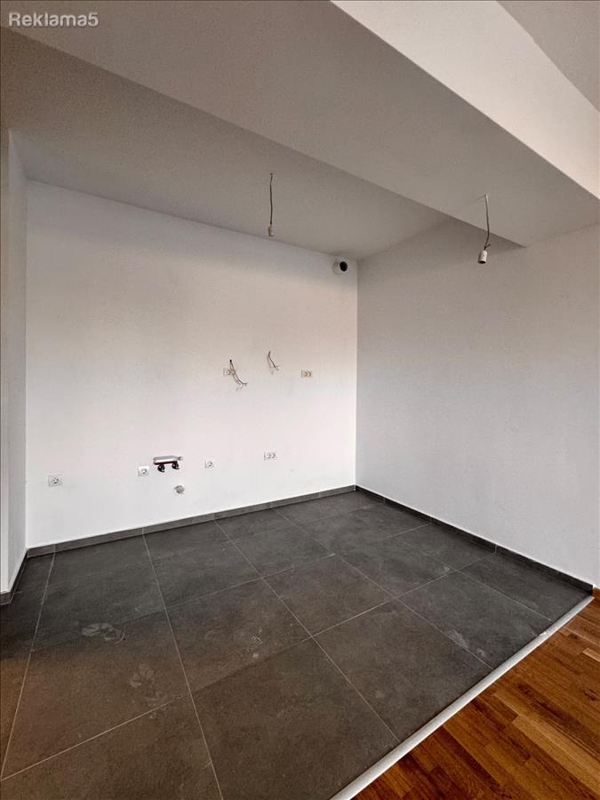 Се издава стан за деловно работење во East Gate Living