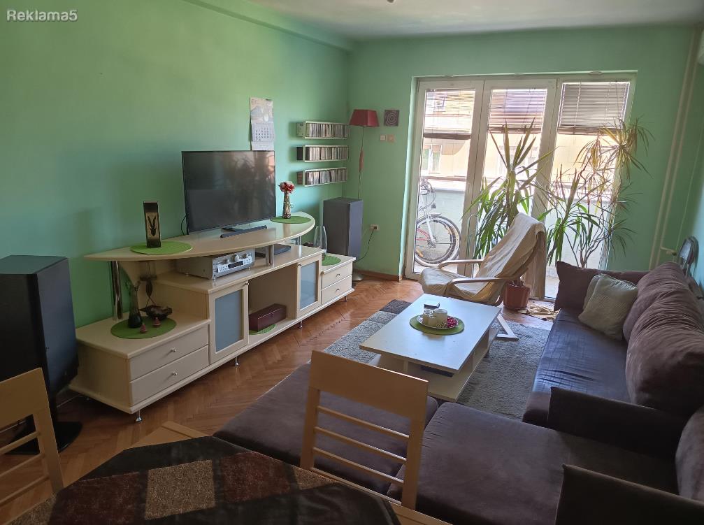 Се продава стан во Дебар Маало 63m2
