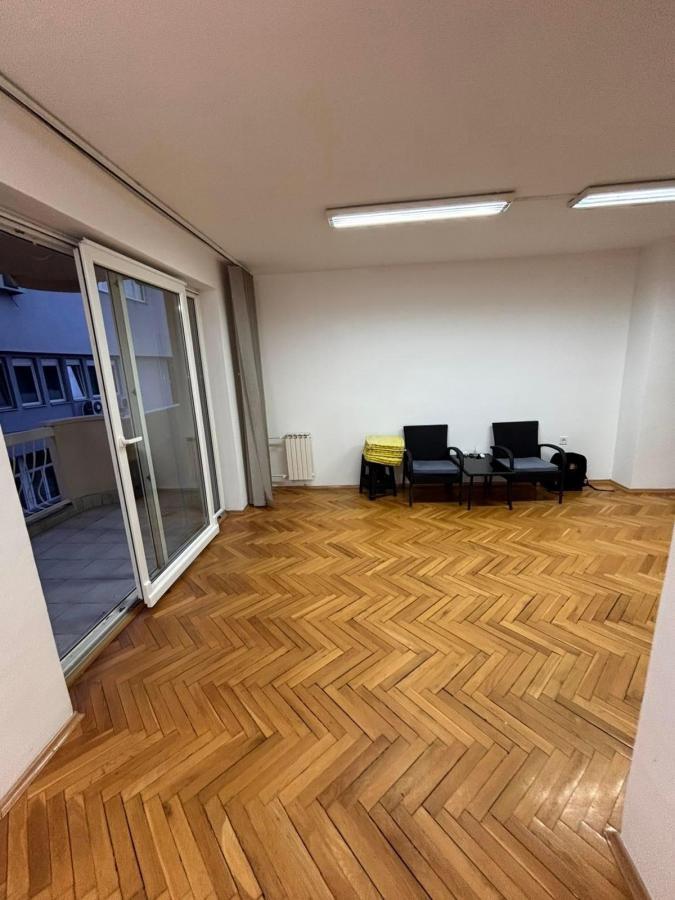 A 75 m2 apartment is for rent in the Center