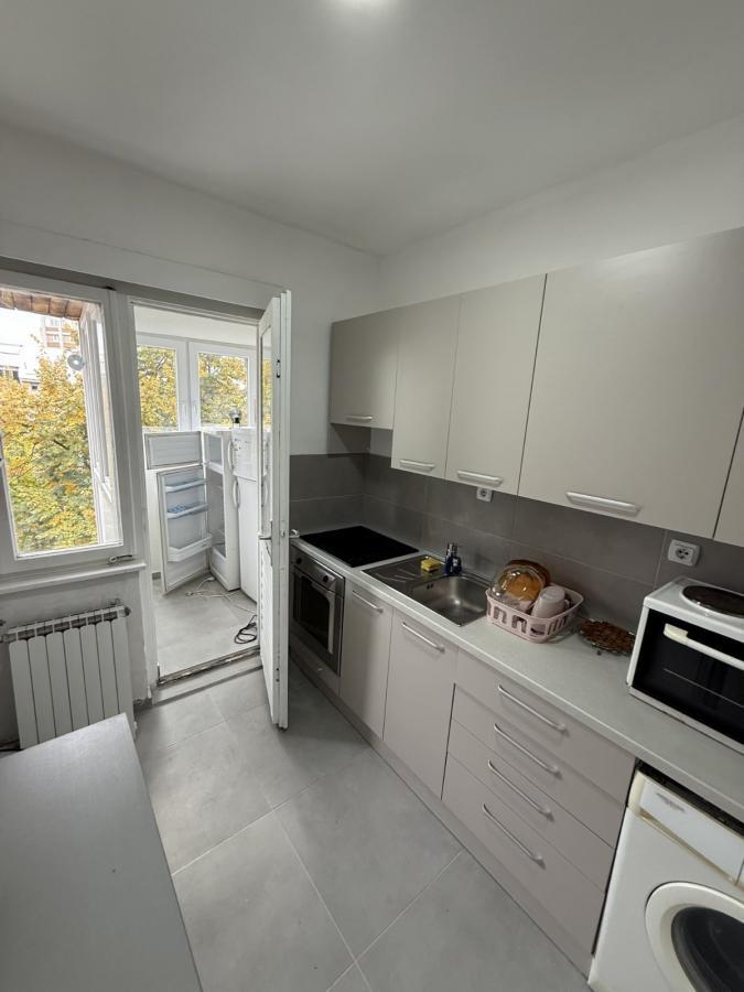 Се продава стан од 67м2 во Автокоманда