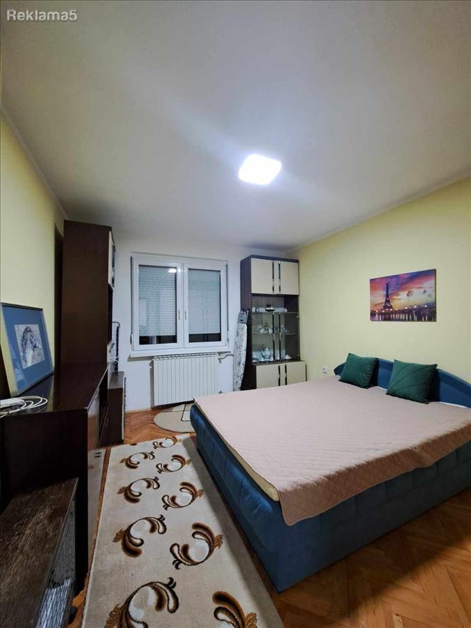 Se izdava 58m2 opremen Centar-Ramstor