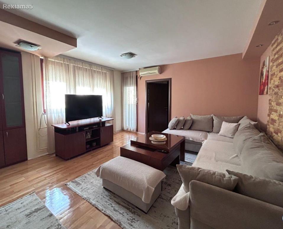 Furnished apartment 72m2 for rent