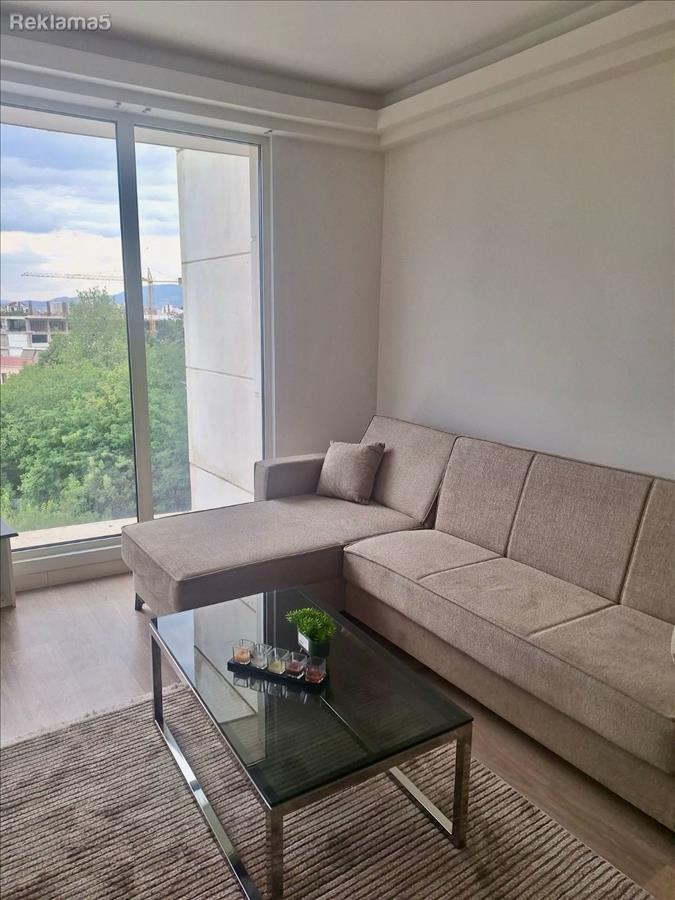 Se izdava 2-sob namesten stan vo Cevahir Sky City