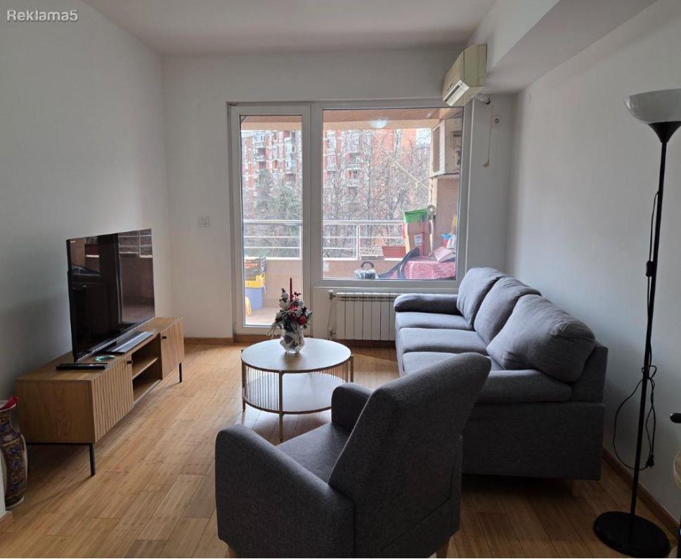 Two-room furnished apartment for rent in Aerodrom, 45m2