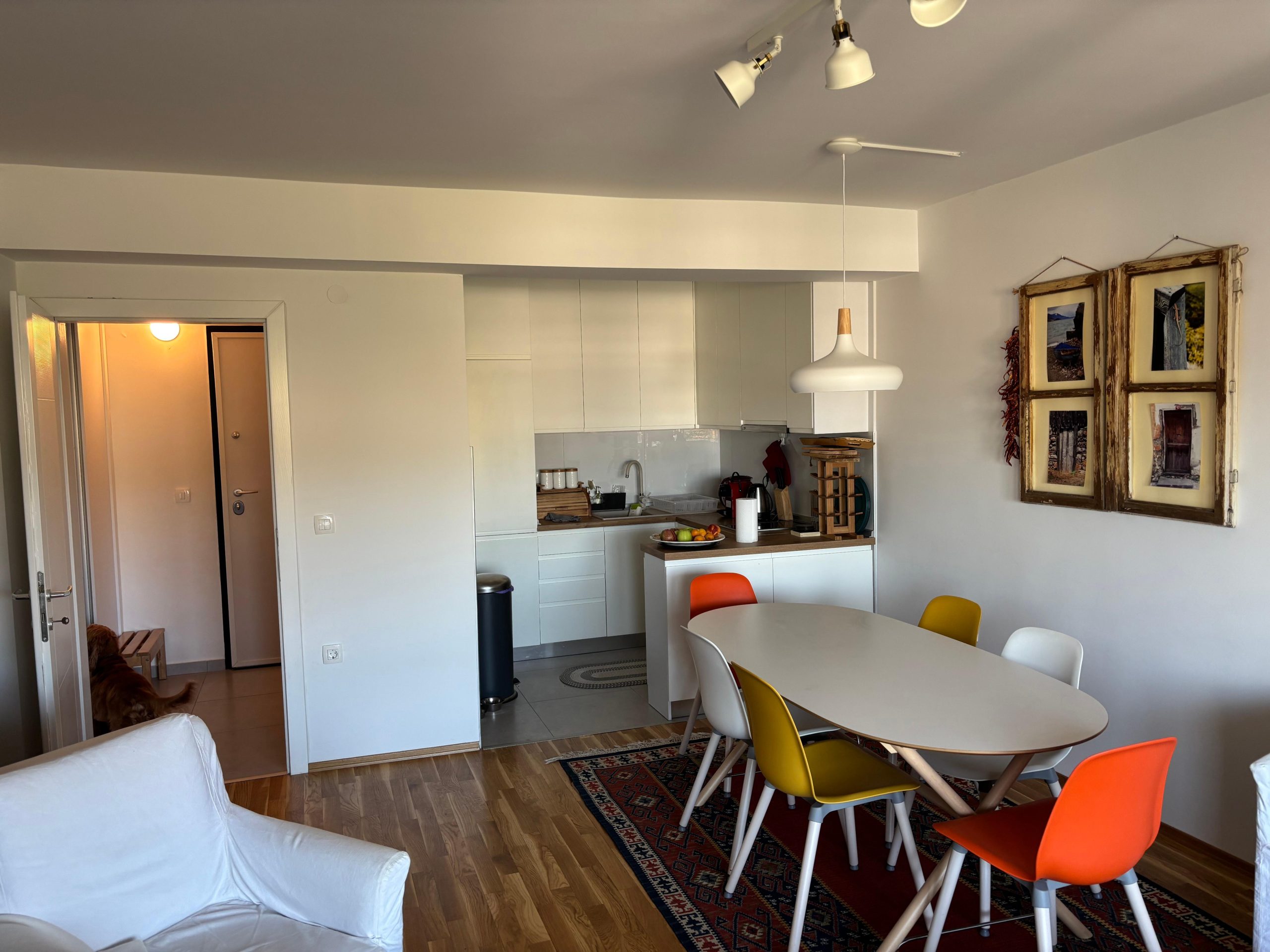 Nice apartment in the center with a view of the lake and Varos