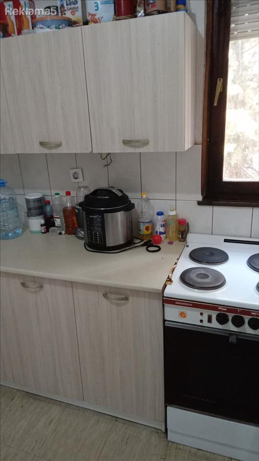 Се продава стан во Аеродром