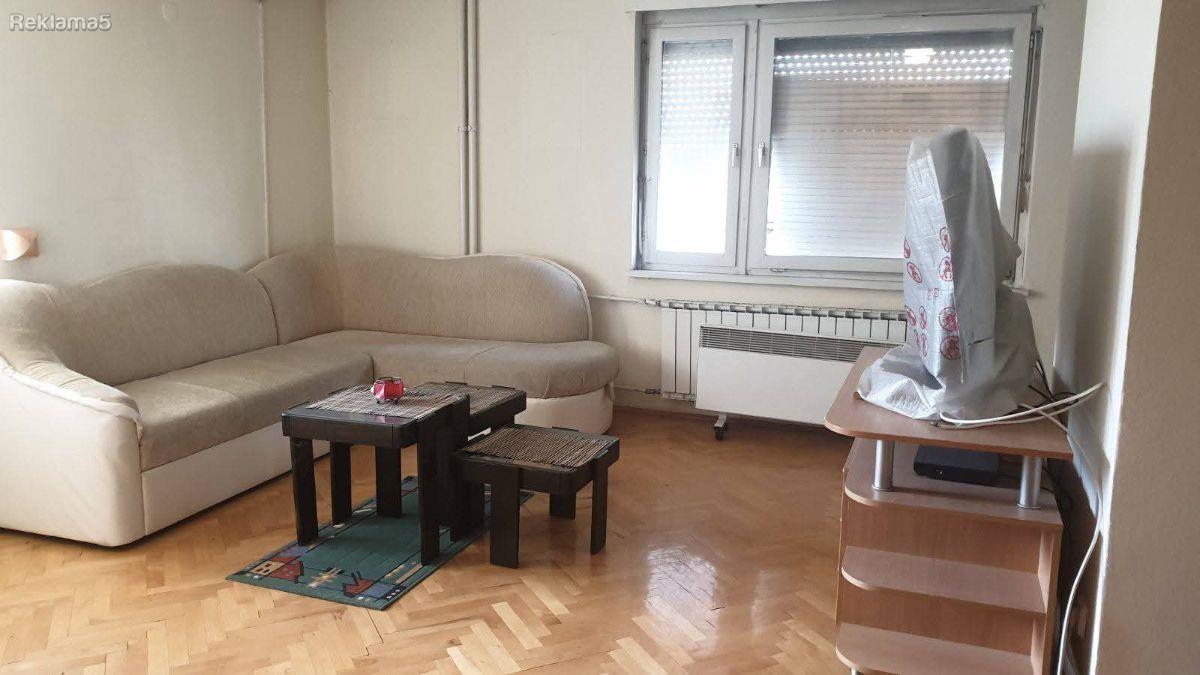 Се изнајмува целосно наместен 2 собен стан во Карпош 3. П