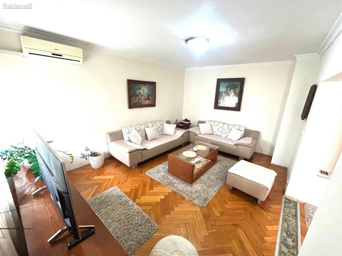 2315 PRODAVAME stan vo blizina na h.Hilton-N.Lisice
