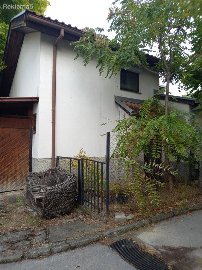 Vodno kuka so dvor od 546m2