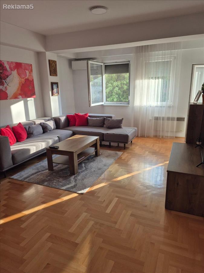Namesten stan vo Pripor 54m2 so 1 spalna renoviran