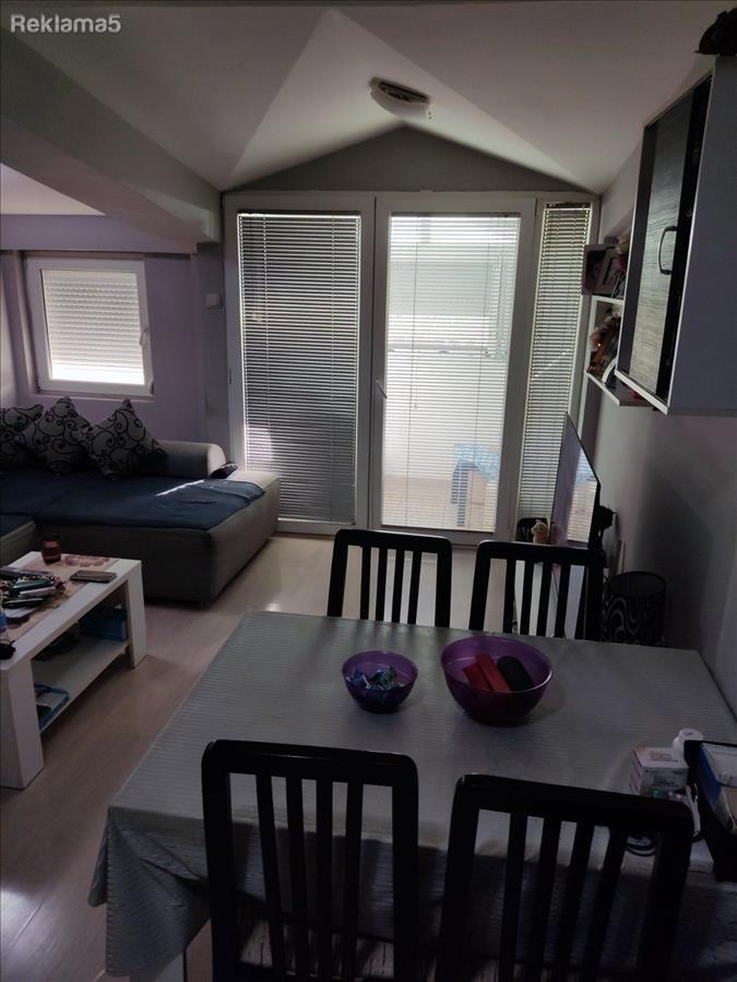 Се продава стан во Аеродром 58m2